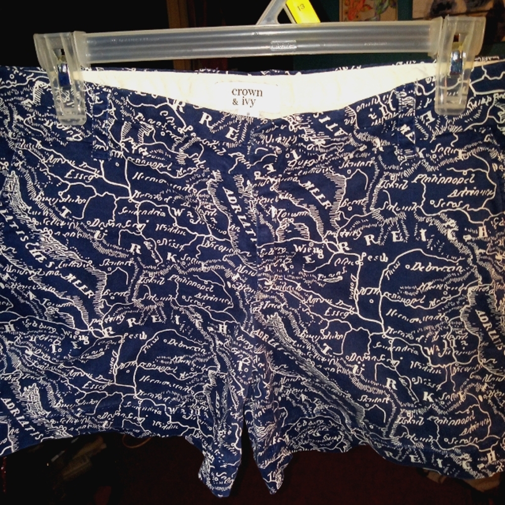 Crown ivy shorts